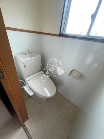 野中５丁目貸家①のトイレ|シンプルで使いやすいトイレです