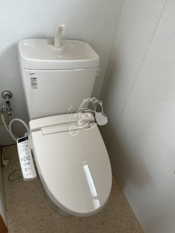 野中５丁目貸家①のトイレ|トイレもきれいです