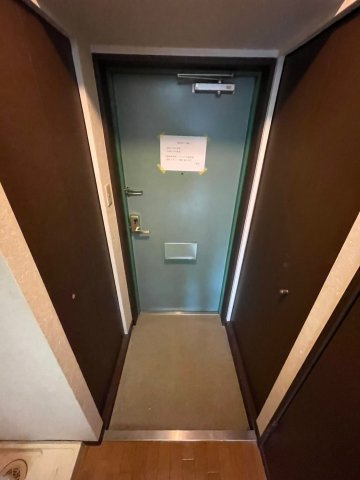 フェスタ天神の玄関