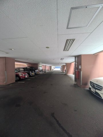 ルネッサンス21博多の駐車場