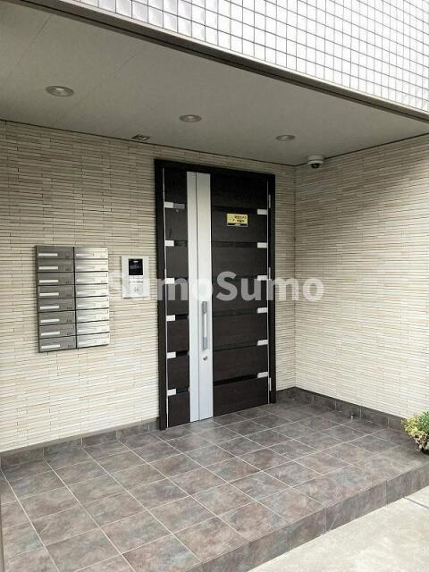 リンコート三軒茶屋のエントランス|清潔なエントランスです
