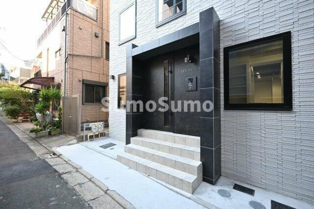 レクス目黒のエントランス|建物の内部です