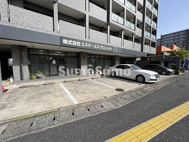 レシェンテ・ヴィラ東福岡の駐車場