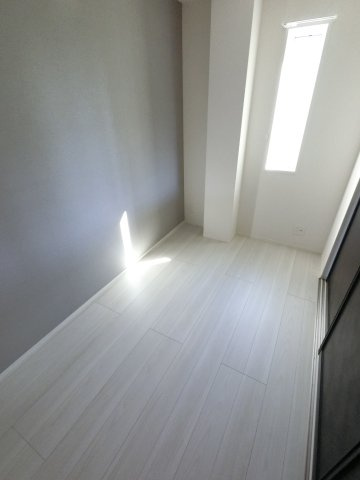 GRAND MAISON NISHICHIBAの洋室