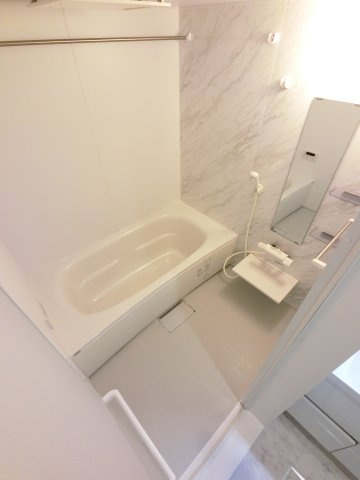 GRAND MAISON NISHICHIBAの浴室