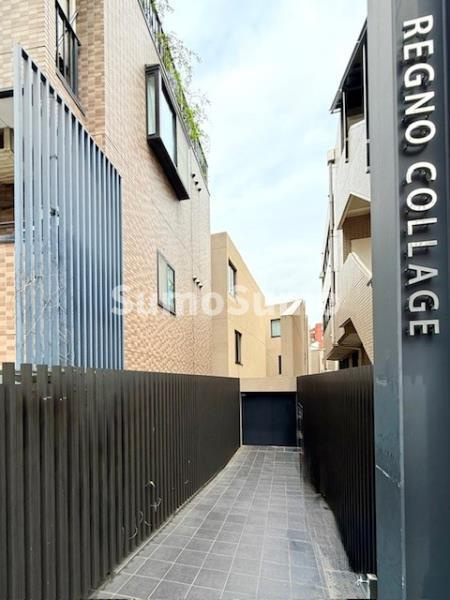 渋谷区代々木１丁目の賃貸マンションのエントランス|建物の内部です