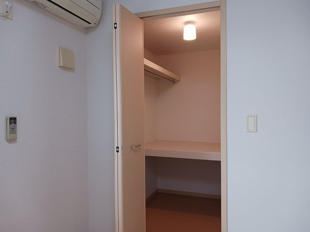 エリクシ－ル　６８の収納