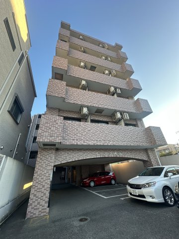 リリーフ西新の外観