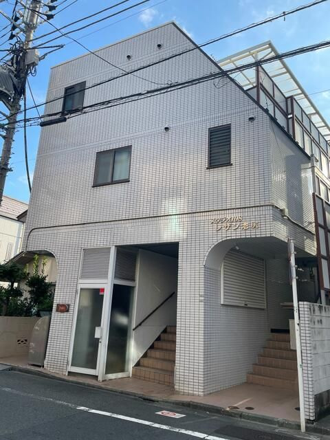 レザン池尻のエントランス