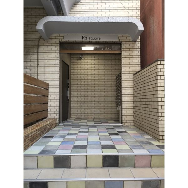 K2スクエアのエントランス