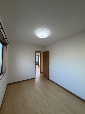 グランソフィア見沼の洋室