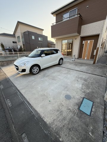 グランソフィア見沼の駐車場