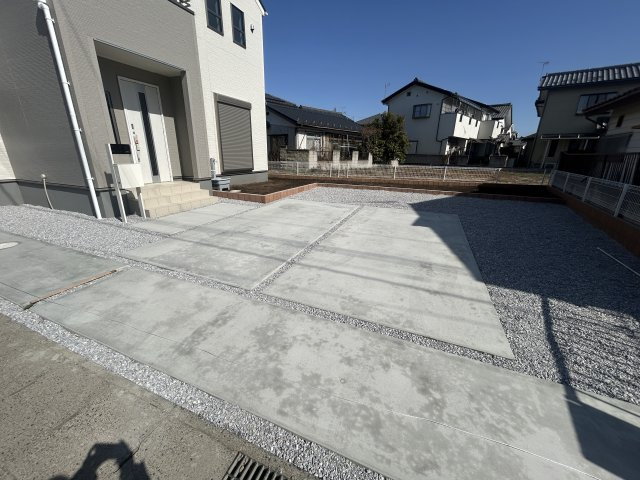 新築　前橋市下細井町第４　Livele Garden.S　1号棟の駐車場|現地写真　駐車スペースは2台分可能です！
