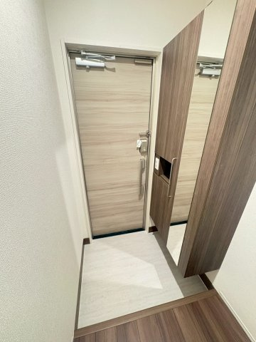 【玄関】 | フォレストウッド　A