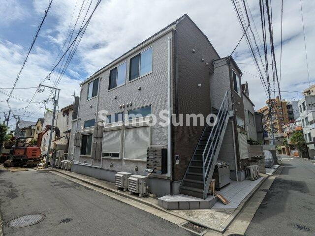 ルベルソー駒沢のエントランス|建物の内部です