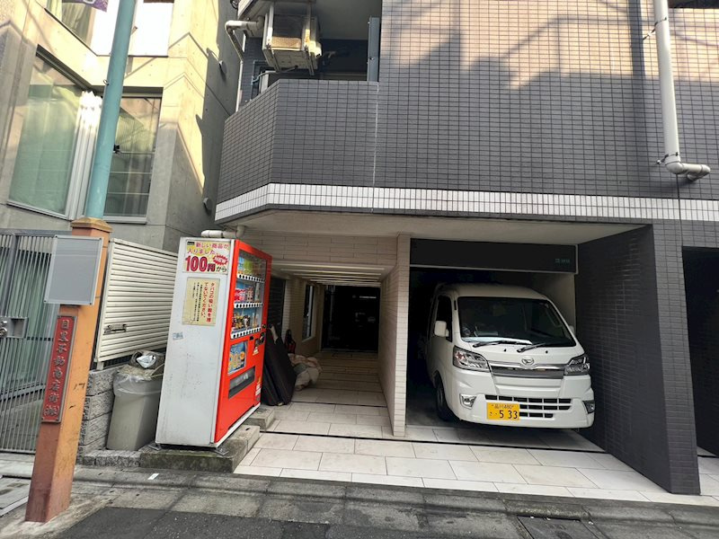 ル・リオン目黒Ⅰの駐車場