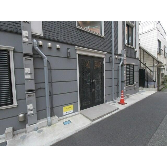 ルネサンスコート千駄ヶ谷NORTHのエントランス