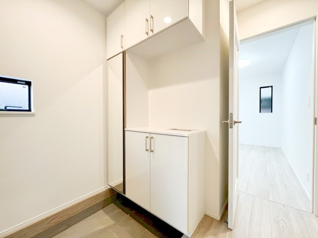 新築戸建　上平間　B号棟のランドリースペース