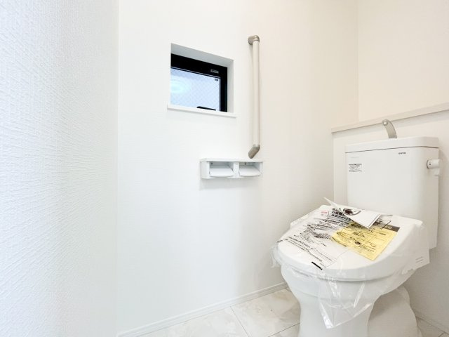 新築戸建　上平間　B号棟のトイレ|シンプルで使いやすいトイレです