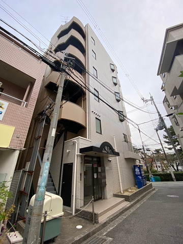リアライズ夙川（羽衣町）のエントランス