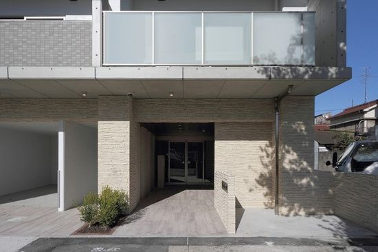 ベルデュールⅢのエントランス|ゆとりのあるエントランスです