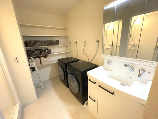 布橋シェアハウスの内装