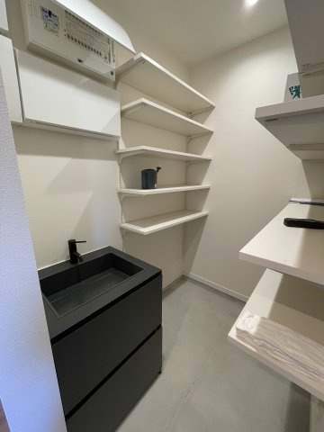 布橋シェアハウスの収納