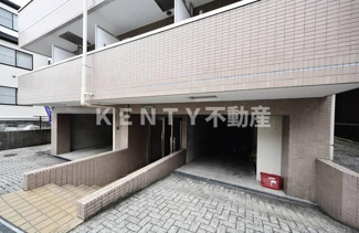 【エントランス】 | 建物の内部です