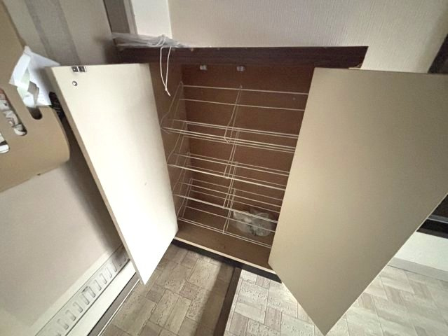 さつきコーポの玄関