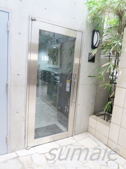 ベルテ・エフのエントランス|エントランス部分です☆