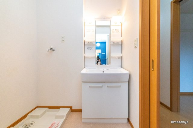 ルミネッセンス　Bの洗面所