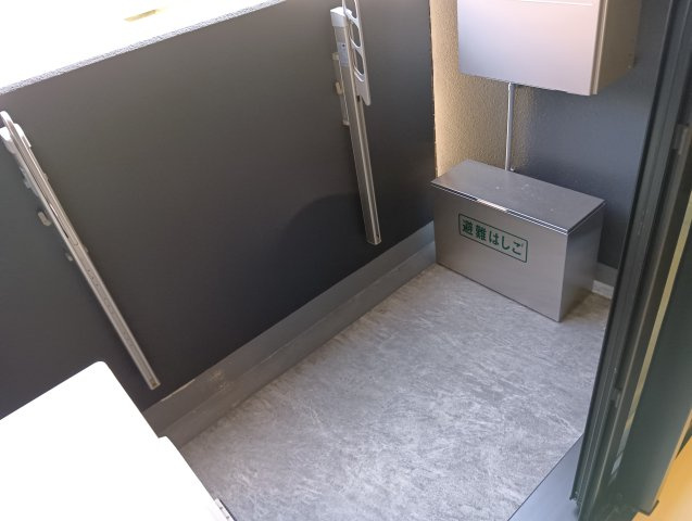 【バルコニー】