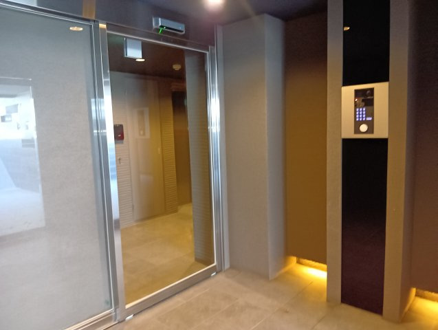 【エントランス】