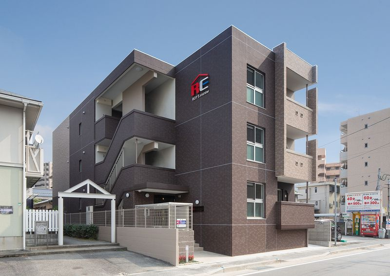 ロイズ大橋駅前 