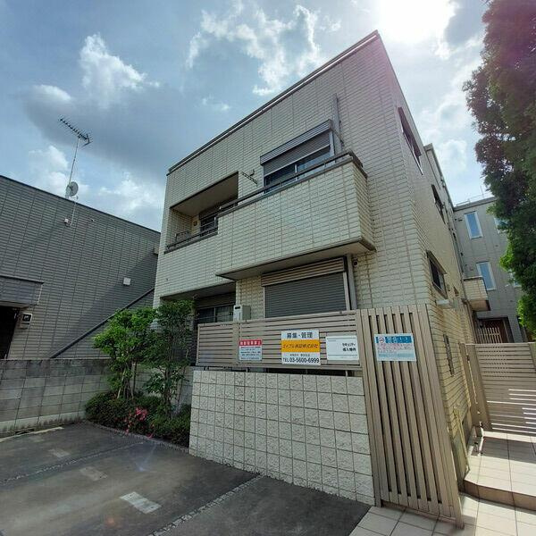 ローズバンクの駐車場| 