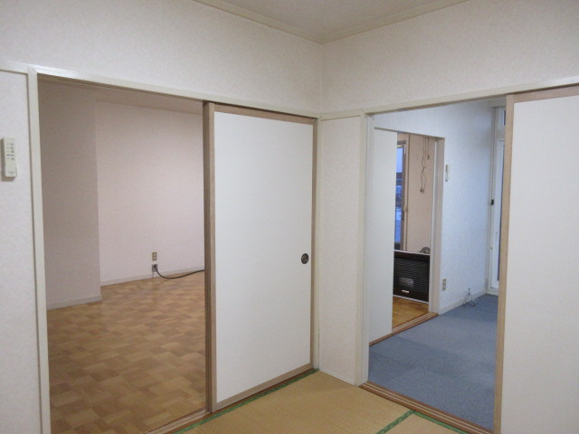 レジデンス西岡の和室