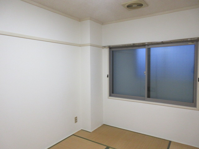 レジデンス西岡の和室