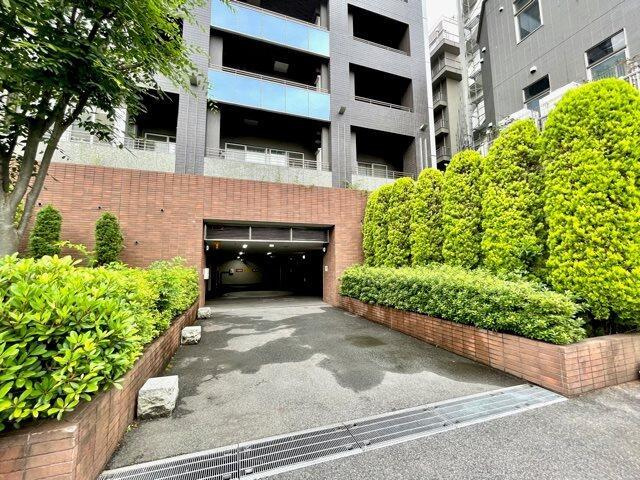 レジディア代官山のエントランス