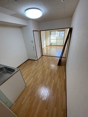 三甲イエムの居間・リビング
