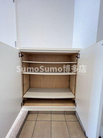 レジディア西新の収納
