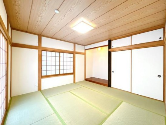 【中古】鶴ヶ島市下新田リフォーム中古住宅の和室|1F 8帖和室です！