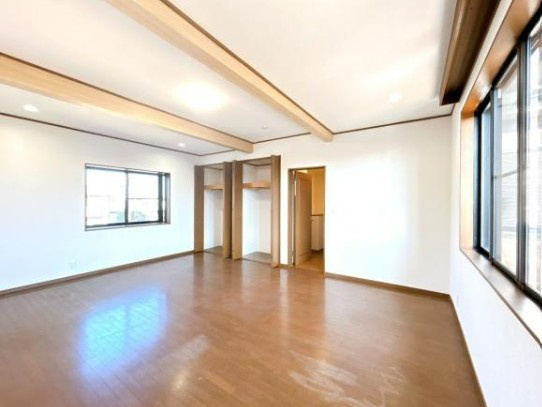 【中古】鶴ヶ島市下新田リフォーム中古住宅の洋室|2F 15帖洋室です！