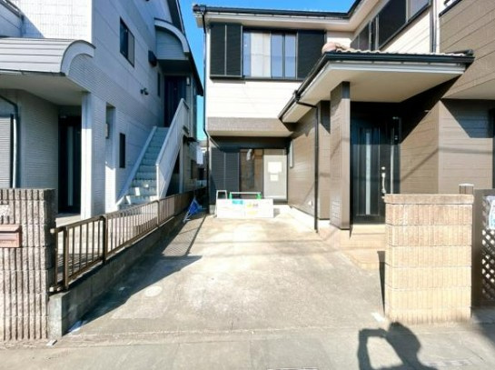 【中古】鶴ヶ島市下新田リフォーム中古住宅の駐車場|駐車スペースです☆