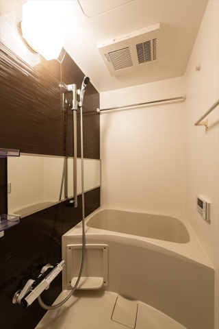 リーフ南砂の浴室