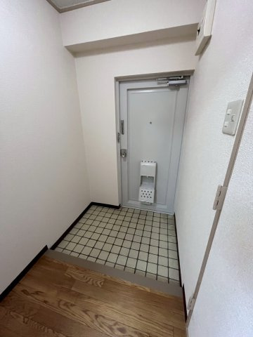 加島第3マンションの玄関
