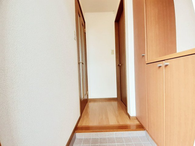 ソフロ・カトレアの玄関