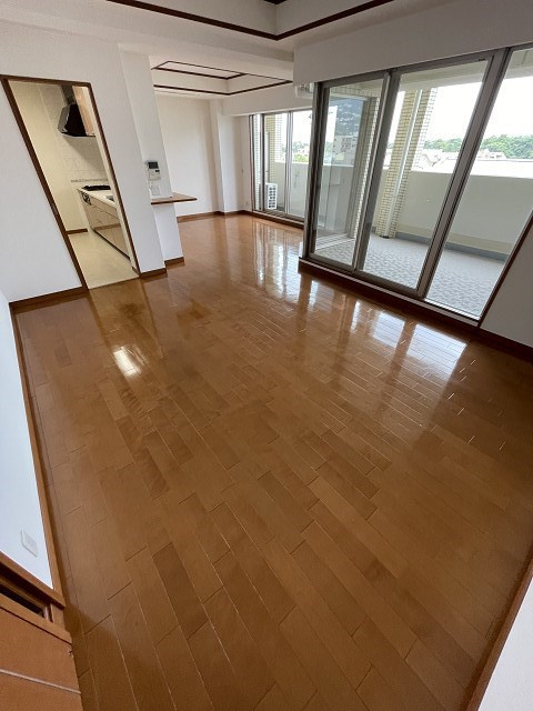 名次町ロジュマンの居間・リビング