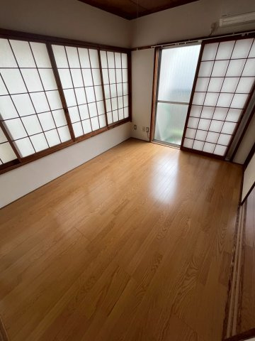 新光マンションの洋室