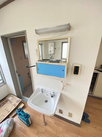 新光マンションの洗面所