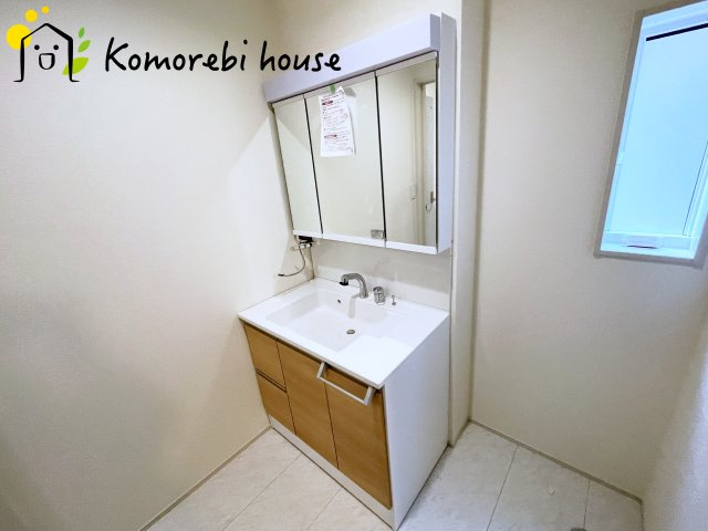 上尾市原市　12期　新築一戸建て　ブルーミングガーデン　01の独立洗面台|独立洗面台です